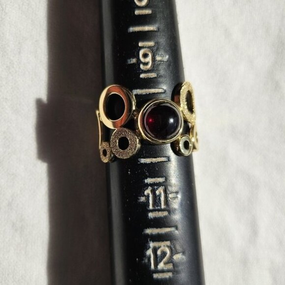 Italian Gold Bubble Ring with Garnet Stone - Picture 3 of 9